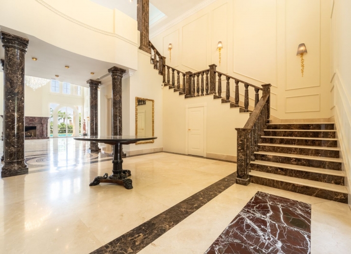 Villa Detached in Sierra Blanca - 10