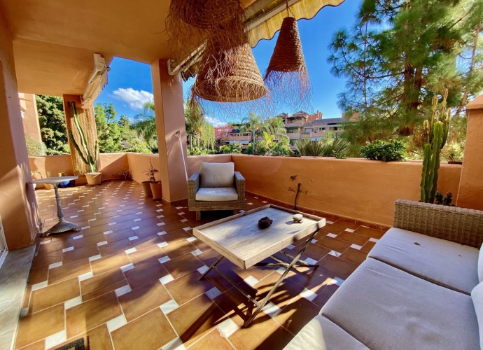 Appartement milieu d’Etage situé à Guadalmina Baja - 1