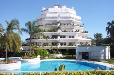 Apartment Middle Floor