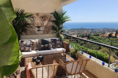 Apartment Middle Floor