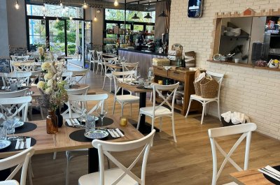 Commercial Restaurant