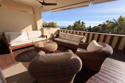 Apartment Middle Floor