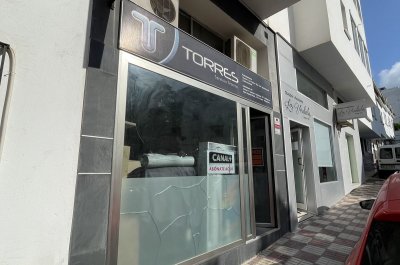 Commercial Shop