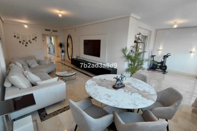 Apartment Middle Floor