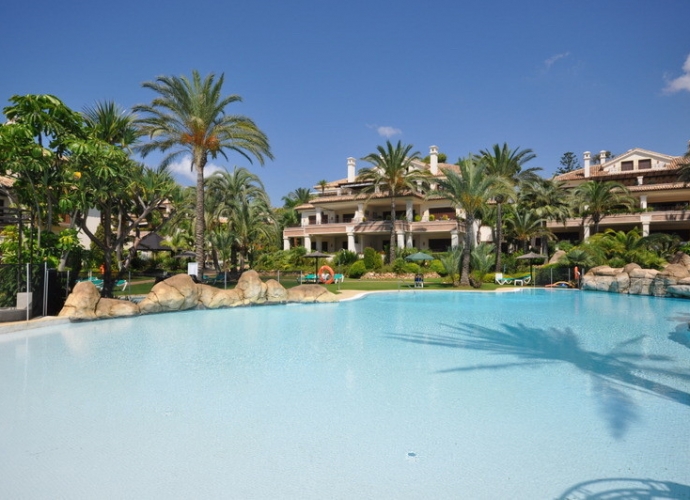Apartamento Planta Media en Los Monteros - 1