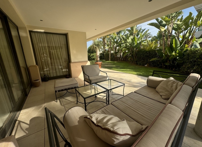 Appartement  rez de chaussée situé à Los Monteros - 2