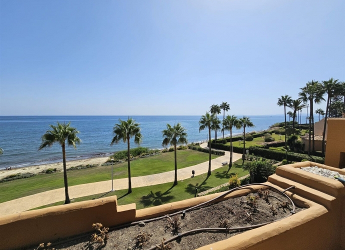 Apartamento Planta Media en New Golden Mile - 1