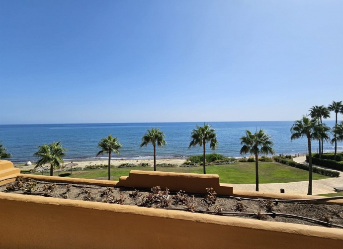 Apartamento Planta Media en New Golden Mile - 2