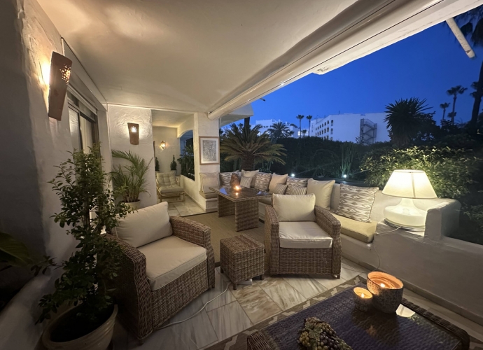 Apartment Middle Floor in Puerto Banús - 2
