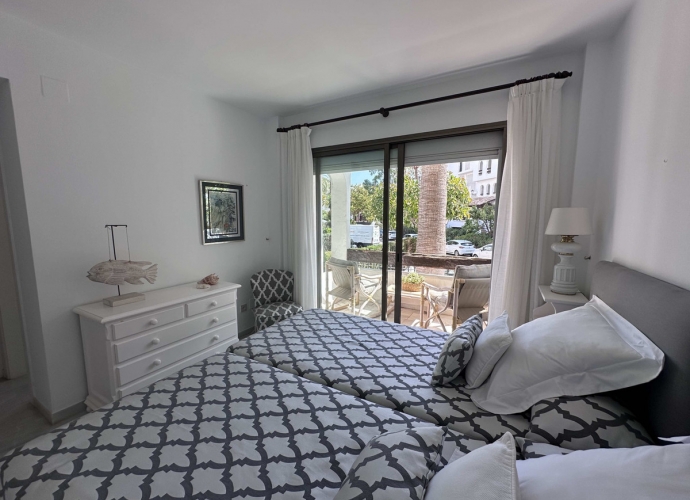 Apartment Middle Floor in Puerto Banús - 10
