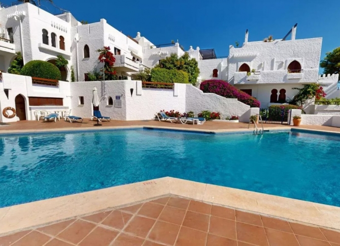 Apartment Middle Floor in Puerto Banús - 1