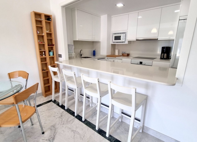 Appartement milieu d’Etage situé à Puerto Banús - 2