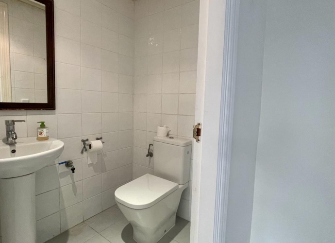 Commercial Office in Nueva Andalucía - 9