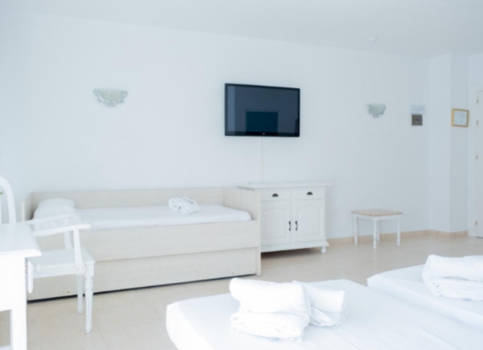 Commercial Hostel in Estepona - 6