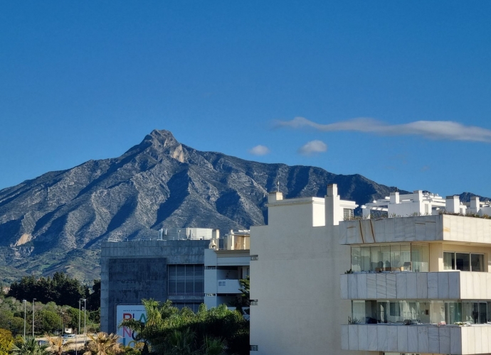 Apartment Middle Floor in Puerto Banús - 8