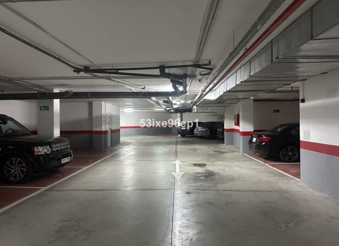 Commercial Garage in Estepona - 3