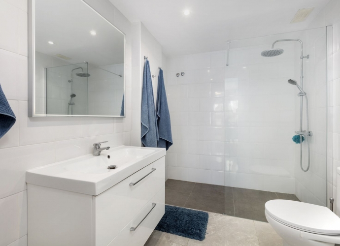 Appartement milieu d’Etage situé à Nueva Andalucía La Maestranza  - 8