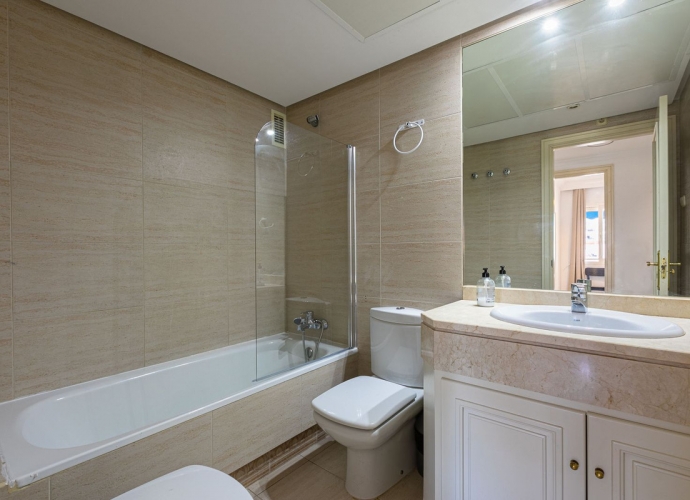 Apartamento Planta Media en Puerto Banús - 8