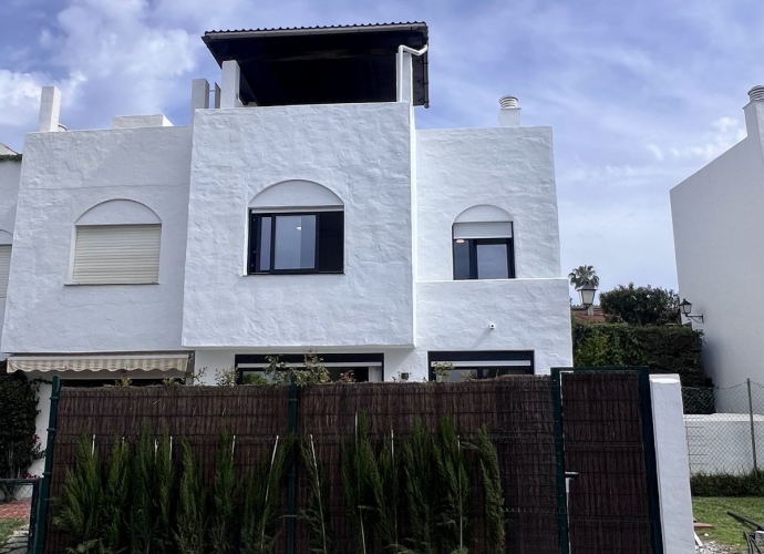 Adosado en Guadalmina Baja - 2