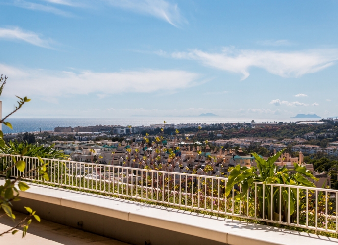 Apartment Middle Floor in The Golden Mile Las Terrazas de las Lomas  - 8