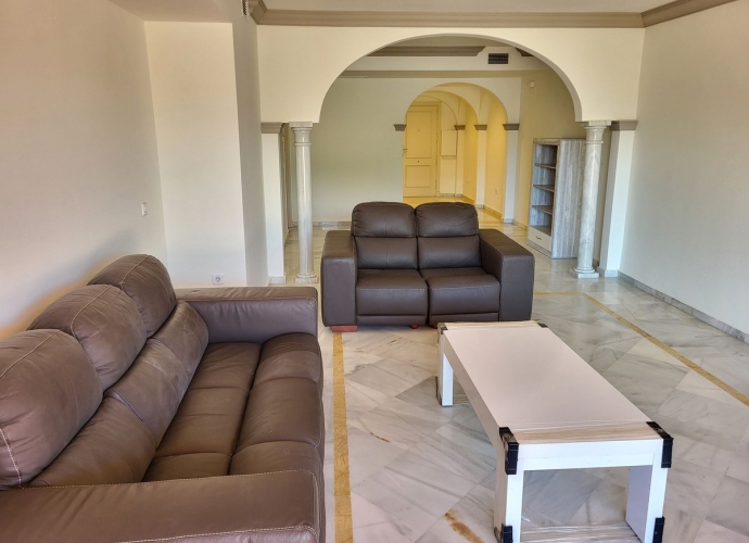 Apartment Middle Floor in Nueva Andalucía Magna Marbella  - 3