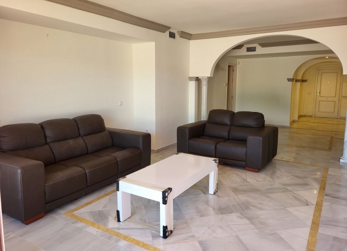 Apartment Middle Floor in Nueva Andalucía Magna Marbella  - 4