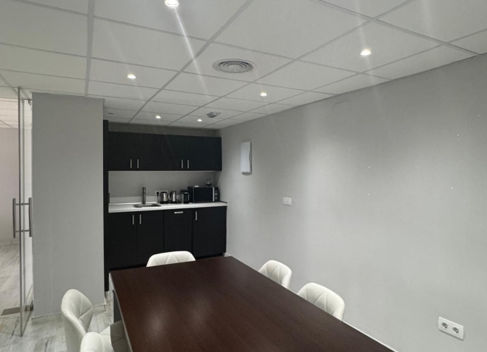Commercial Office in Nueva Andalucía Magna Marbella  - 9