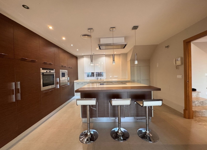 Villa Semi Detached in Santa Clara - 2
