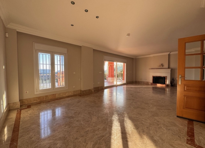 Villa Semi Detached in Santa Clara - 3