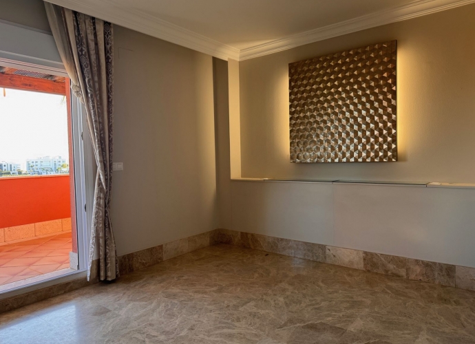 Villa Semi Detached in Santa Clara - 4