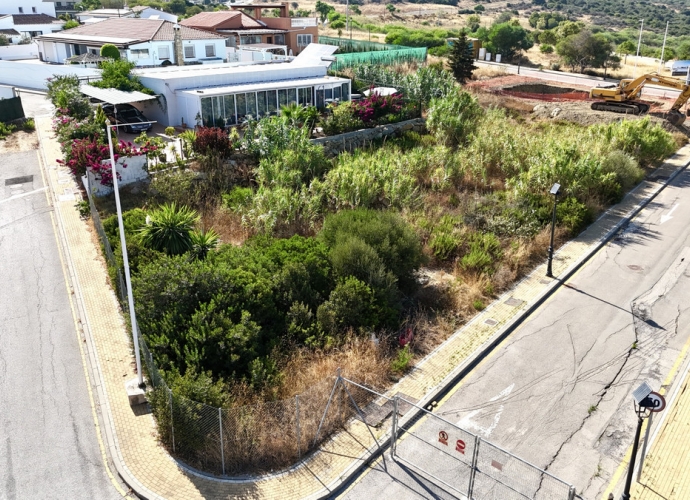 Plot Land in Estepona - 1