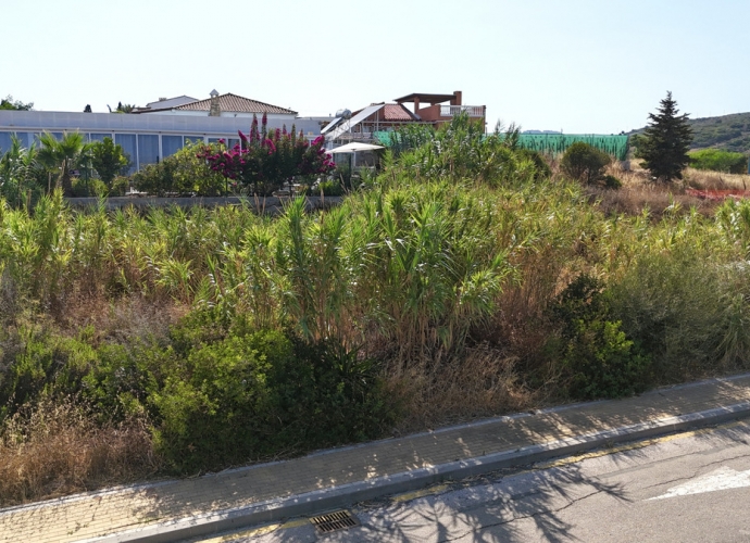 Plot Land in Estepona - 3