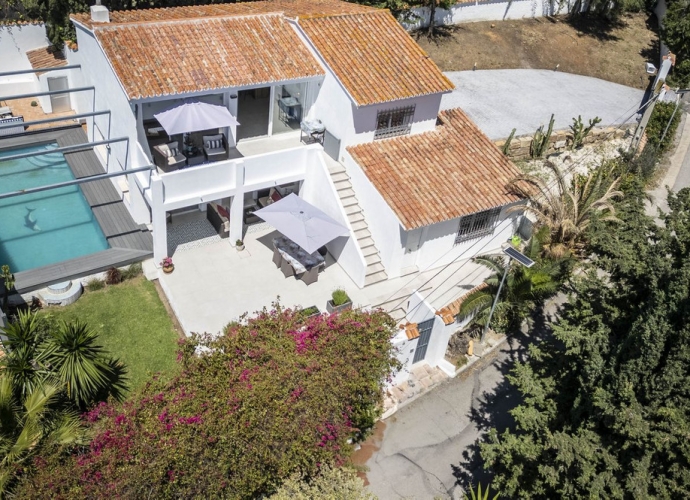 Villa Detached in Estepona - 1