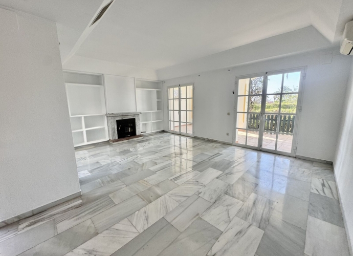 Townhouse Terraced in Estepona - 1