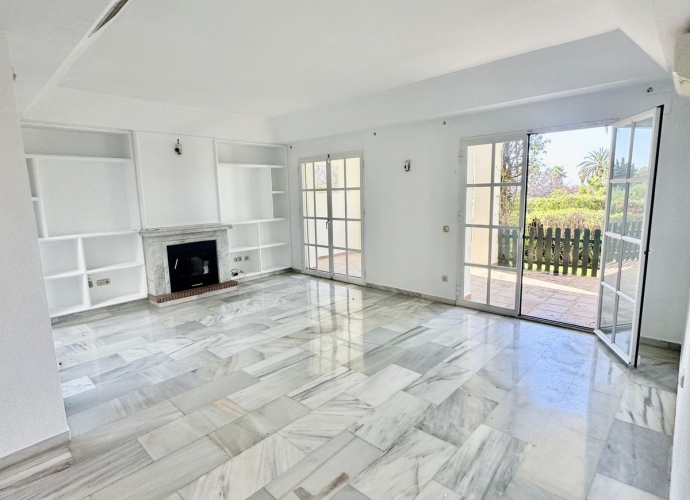 Townhouse Terraced in Estepona - 2