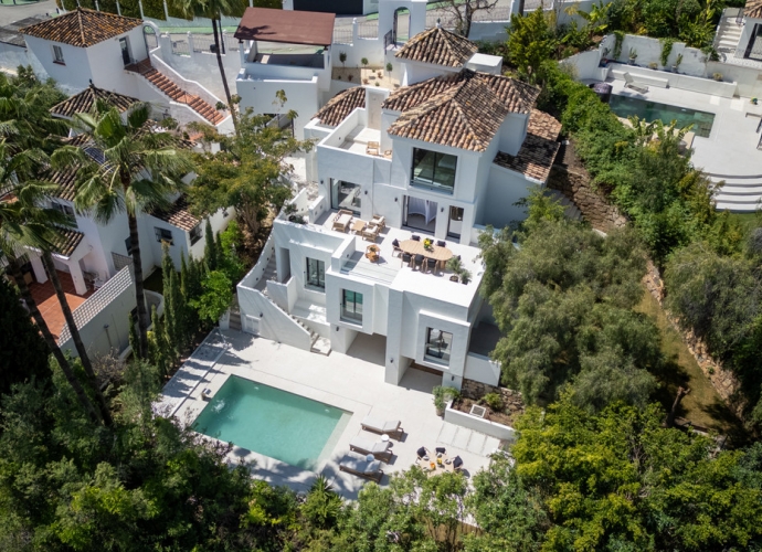 Villa Independiente en Nueva Andalucía - 1