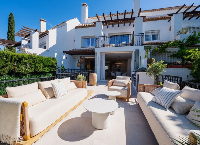 Townhouse Terraced in The Golden Mile - 4