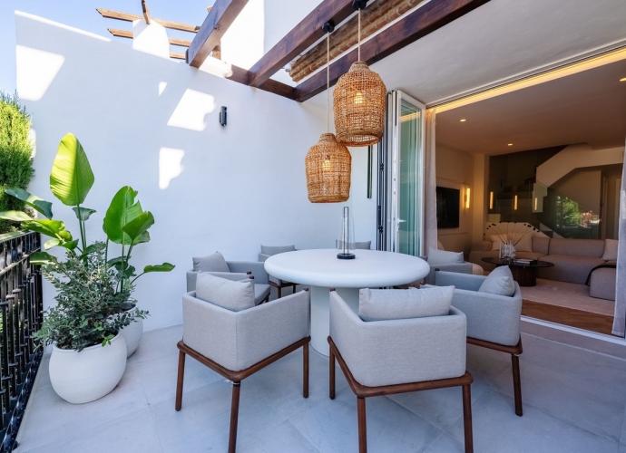 Townhouse Terraced in The Golden Mile - 7
