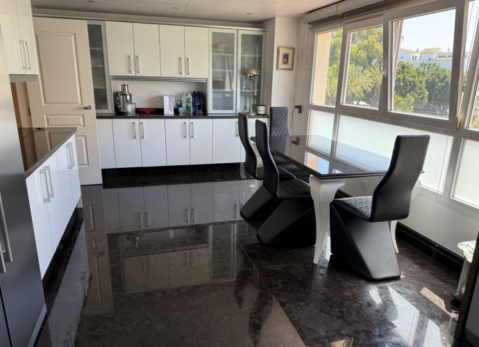Apartamento Planta Media en Puerto Banús - 5