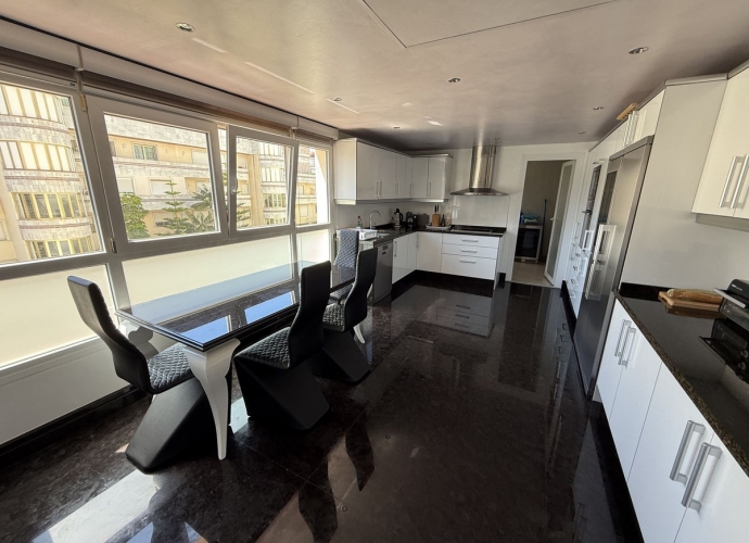 Apartamento Planta Media en Puerto Banús - 6