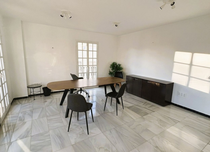 Appartement milieu d’Etage situé à Marbella Apartamentos en el centro de Marbella  - 2
