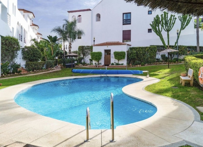 Apartamento Planta Baja en Nueva Andalucía La Maestranza  - 1