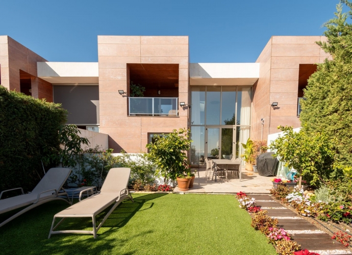Villa Semi Detached in Benahavís Adosadas de Nueva Construcción en Benahavís  - 1