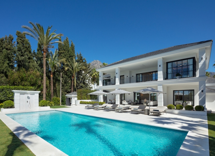Villa Detached in Sierra Blanca - 4