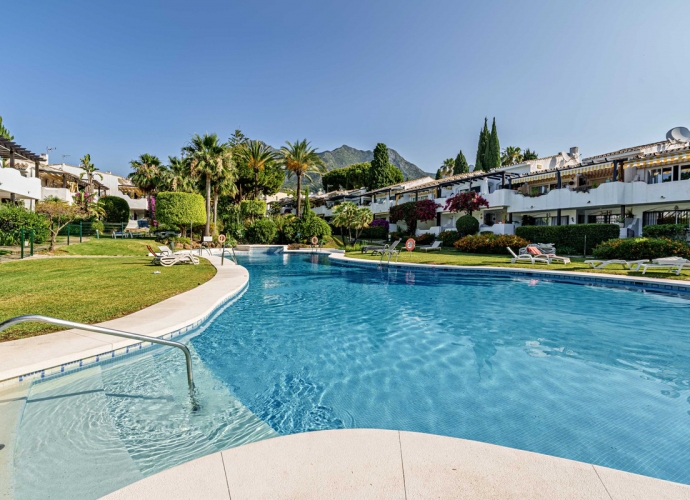 Apartamento Planta Baja en Sierra Blanca - 1