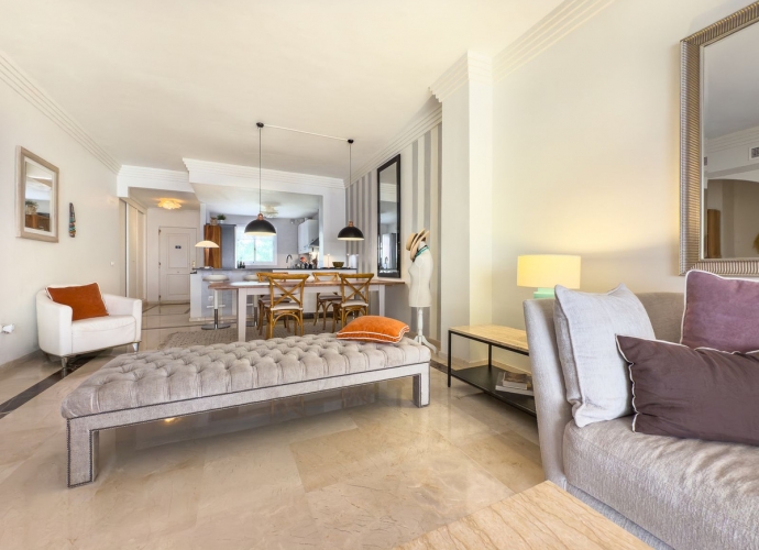 Apartamento Planta Media en Nueva Andalucía River Garden  - 3