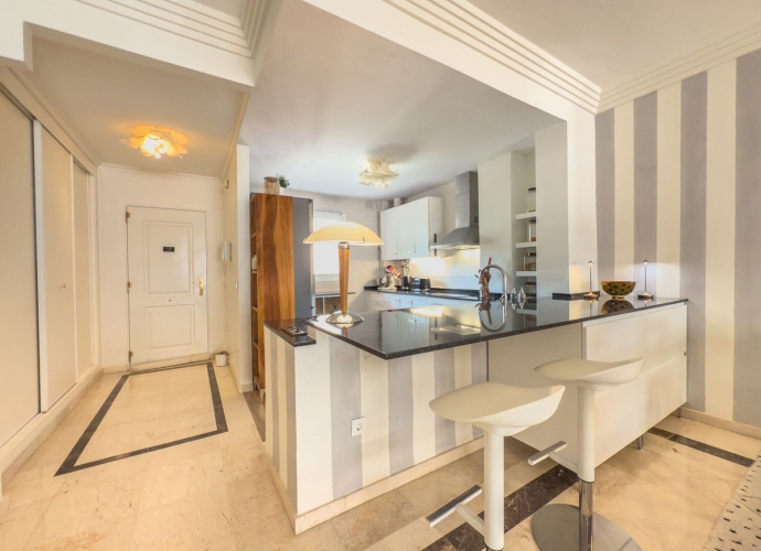 Apartamento Planta Media en Nueva Andalucía River Garden  - 6