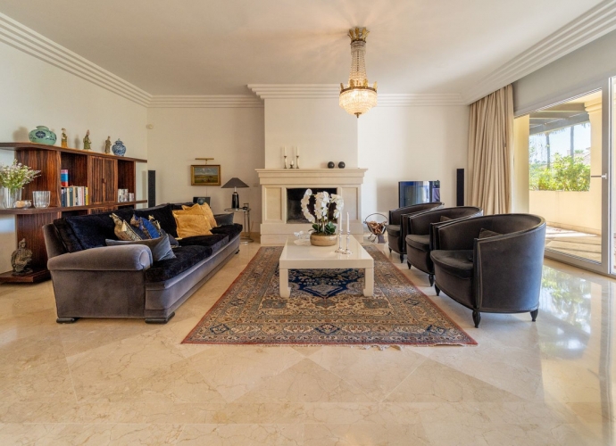 Apartamento Planta Media en Nueva Andalucía Las Alamandas  - 4