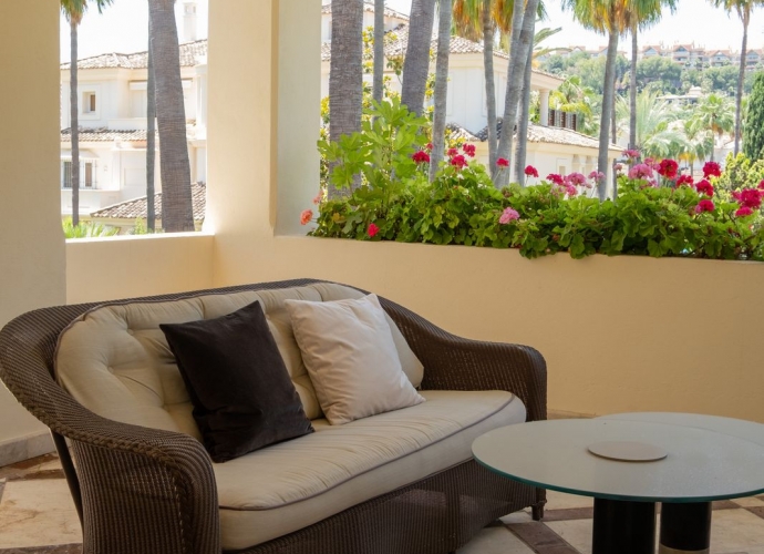 Apartamento Planta Media en Nueva Andalucía Las Alamandas  - 10