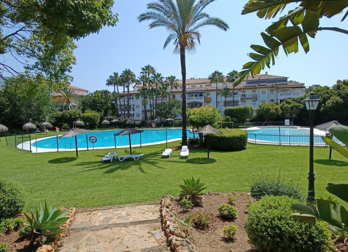 Apartamento Planta Baja en Nueva Andalucía Dama de Noche  - 1